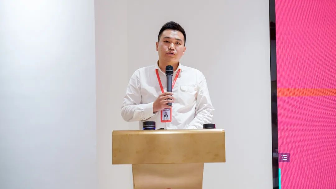 燃情征戰(zhàn)，決勝決戰(zhàn)下半年！東方龍商務(wù)集團(tuán)成功舉行6-7月份月度總結(jié)會