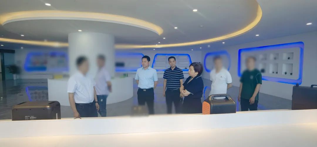 投資額10億，年產(chǎn)值10億！四川某地方政府實地對接磷酸鐵鋰電池組生產(chǎn)投資選址項目